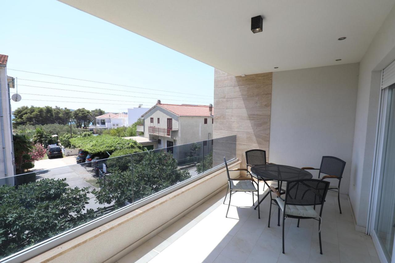 Smil'E Apartments Vodice Buitenkant foto